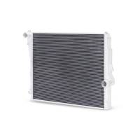 Mishimoto MMRAD-E46-323 Mishimoto 99-06 BMW 323i/323i/328i/330i Performance Aluminum Radiator - Fits select 1999-2009 BMW models